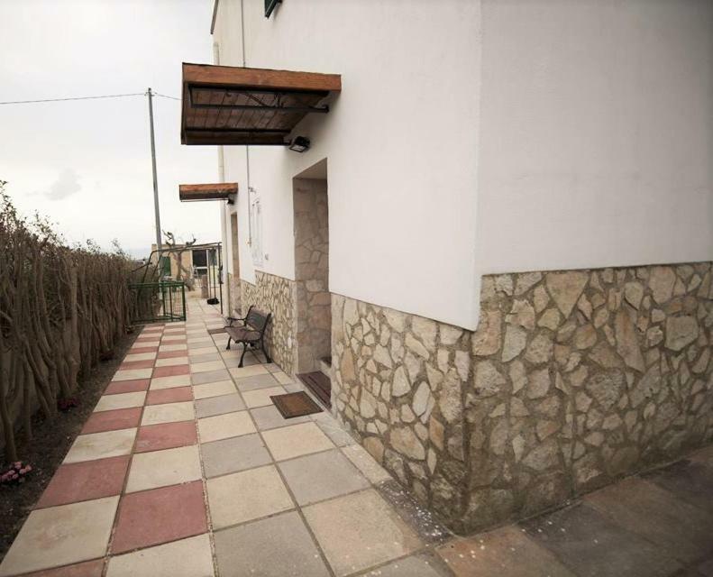 לינה וארוחת בוקר מטרה Casale Delle Piane מראה חיצוני תמונה